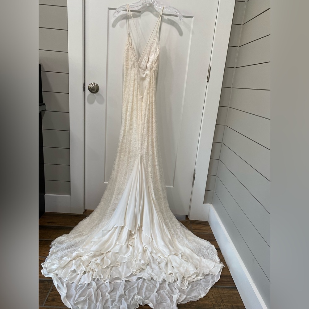 Nicole Miller off white floor length lace gown with tiered train, extra length